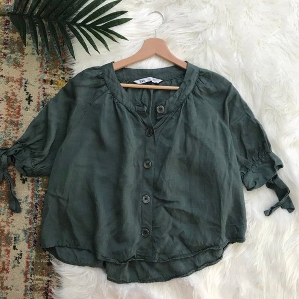 Zara Button Down Cropped Blouse